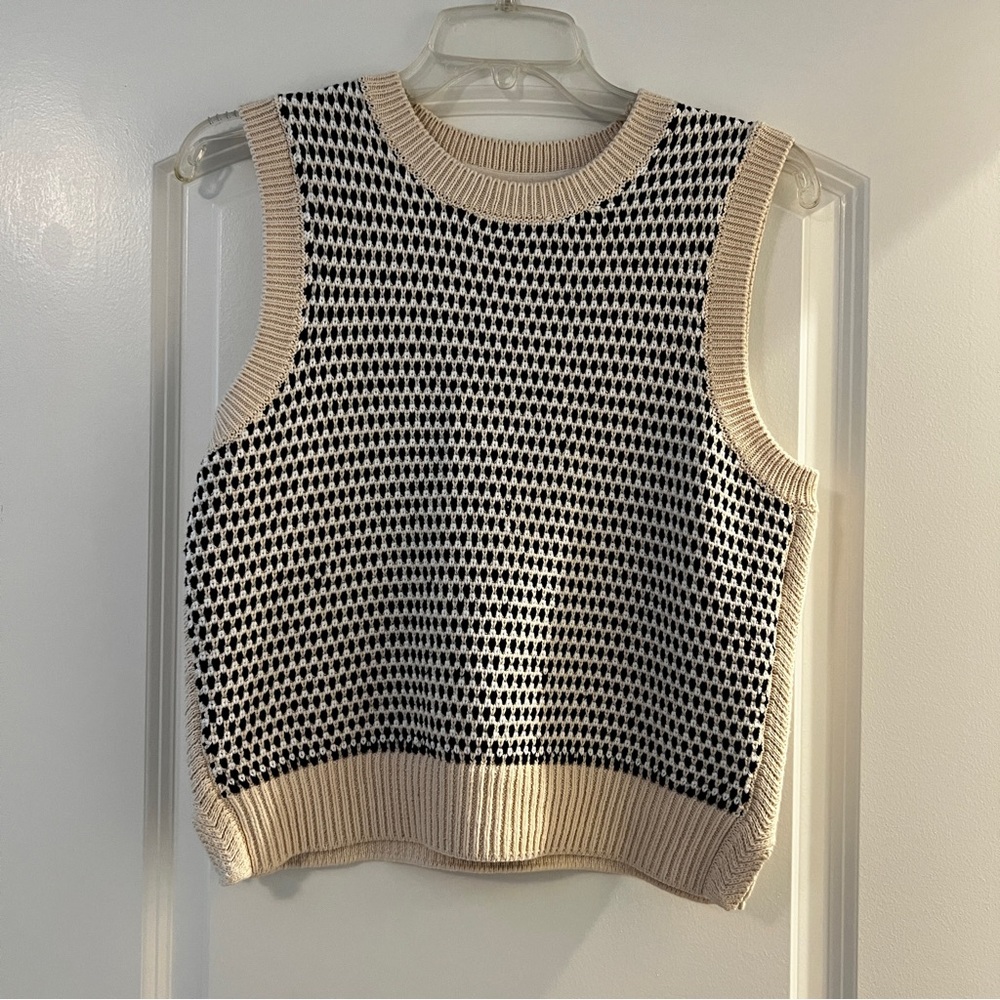 Varley Knowles Black and Cream Sleeveless Knit Top